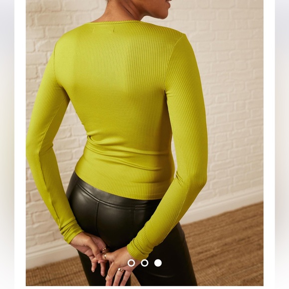 Urban Outfitters Green Chartreuse Going Out Top Cleavage Size Large - Picture 3 of 6